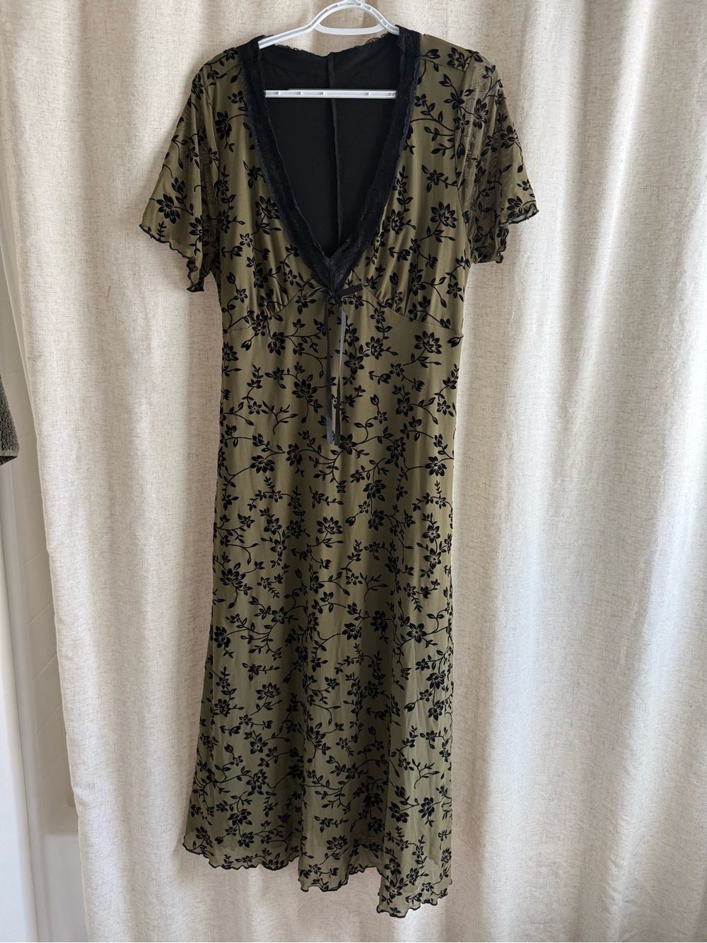 SHEIN Olive and Black Floral Midi Dress with Deep V-Neck